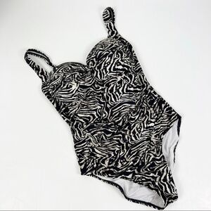 Bond Eye Australia Nip Tuck Zebra One Piece Ruched Size 8